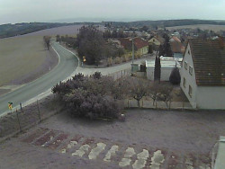 Vjezd do obce ze severu