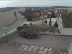 Vjezd do obce ze severu