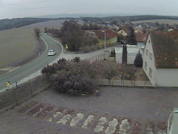 Vjezd do obce ze severu