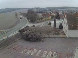 Vjezd do obce ze severu