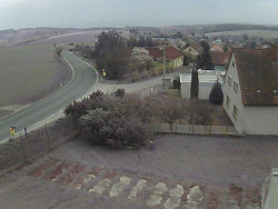 Vjezd do obce ze severu