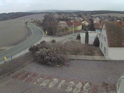 Vjezd do obce ze severu