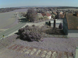 Vjezd do obce ze severu