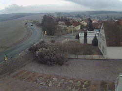 Vjezd do obce ze severu