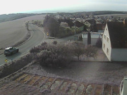 Vjezd do obce ze severu