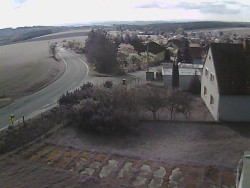 Vjezd do obce ze severu