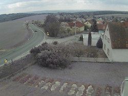 Vjezd do obce ze severu