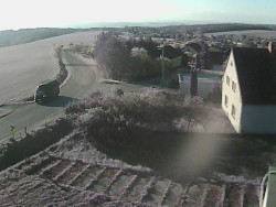 Vjezd do obce ze severu