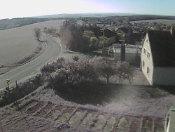 Vjezd do obce ze severu