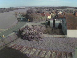 Vjezd do obce ze severu