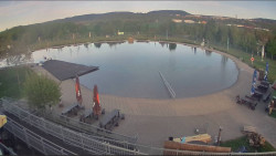 Koupací jezero