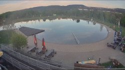 Koupací jezero