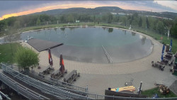 Koupací jezero