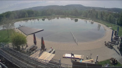 Koupací jezero