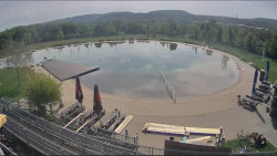 Koupací jezero