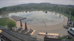 Koupací jezero