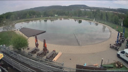 Koupací jezero