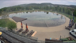 Koupací jezero