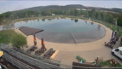 Koupací jezero
