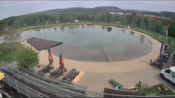 Koupací jezero