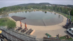 Koupací jezero