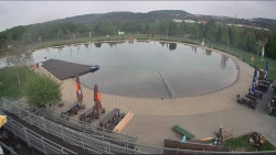 Koupací jezero