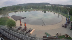 Koupací jezero