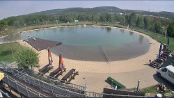 Koupací jezero