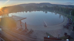 Koupací jezero