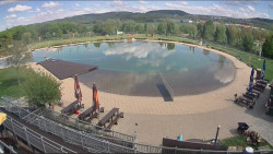 Koupací jezero