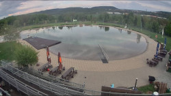 Koupací jezero