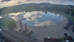 Koupací jezero