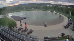 Koupací jezero