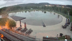 Koupací jezero