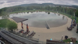 Koupací jezero