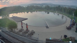 Koupací jezero
