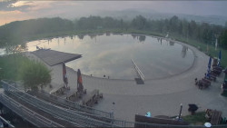 Koupací jezero
