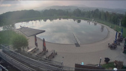 Koupací jezero