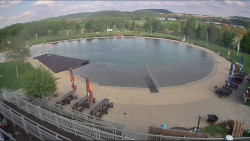 Koupací jezero