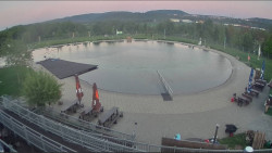 Koupací jezero