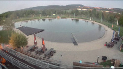 Koupací jezero
