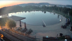 Koupací jezero