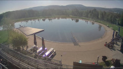 Koupací jezero