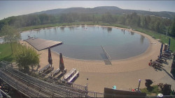 Koupací jezero