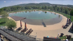 Koupací jezero