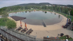 Koupací jezero