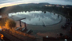 Koupací jezero