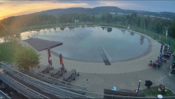 Koupací jezero