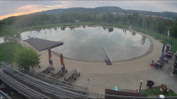 Koupací jezero