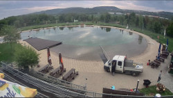 Koupací jezero
